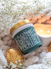 This ACOTAR / Throne of Glass / Crescent City ice cream pint sleeve is a dusty green with a white bookshelf design. Perfect for fans of Sarah J. Maas and a great gift for fantasy book lovers.
