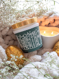 This ACOTAR / Throne of Glass / Crescent City ice cream pint sleeve is a dusty green with a white bookshelf design. Perfect for fans of Sarah J. Maas and a great gift for fantasy book lovers.