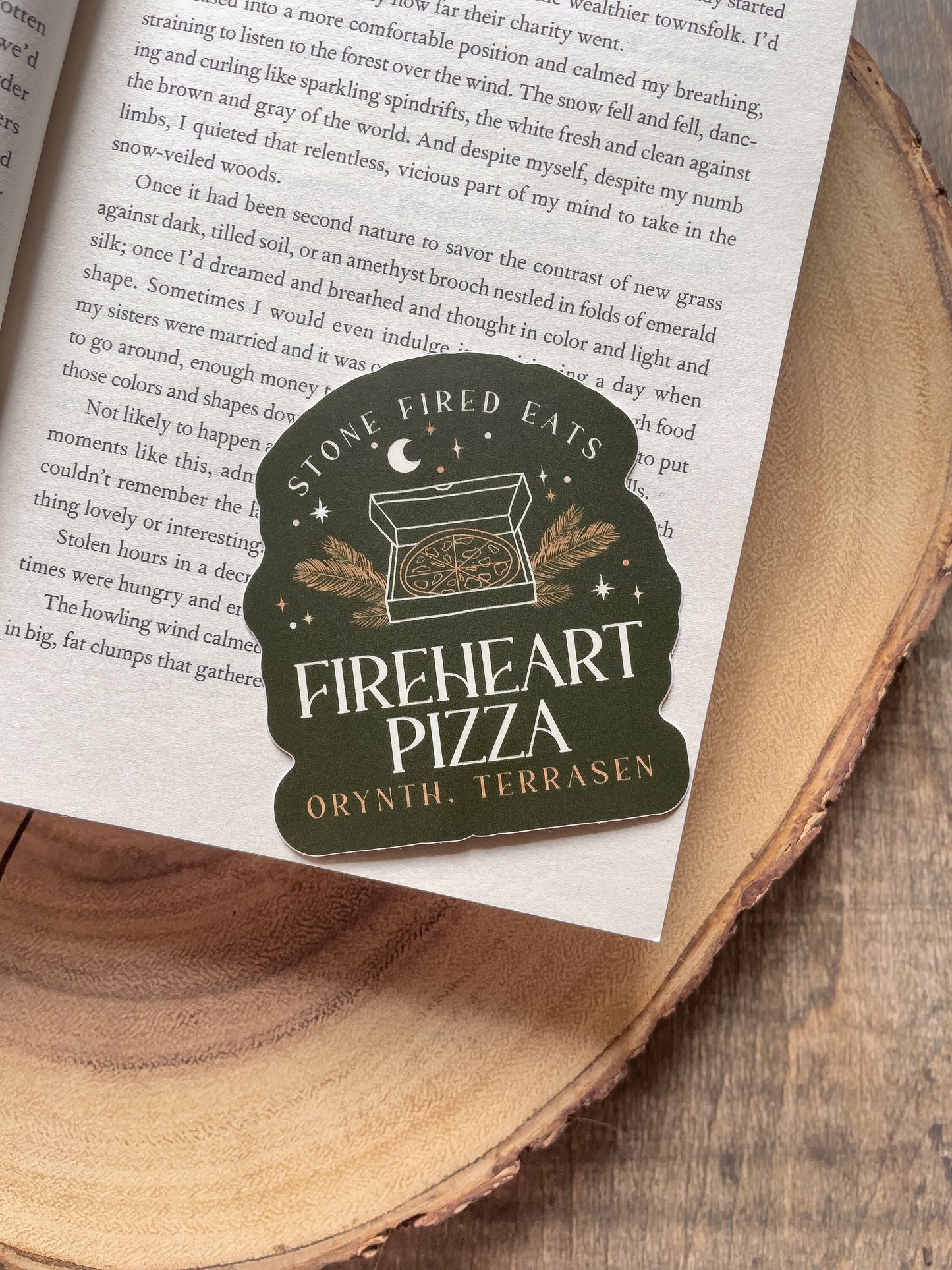 Aelin Fireheart Pizza Throne Of Glass Waterproof Sticker | Aelin Galathynius | Bookish Reader Sticker | Terrasen Book Worm Gift | 2.8"x3"